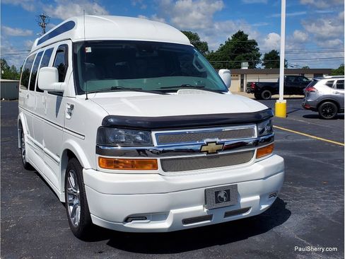 Used 2020 Chevrolet Express 2500 w/ Enhanced Convenience Package RWD image 10