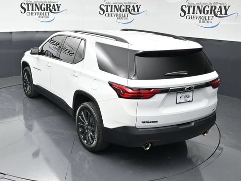 Used 2023 Chevrolet Traverse RS FWD image 25