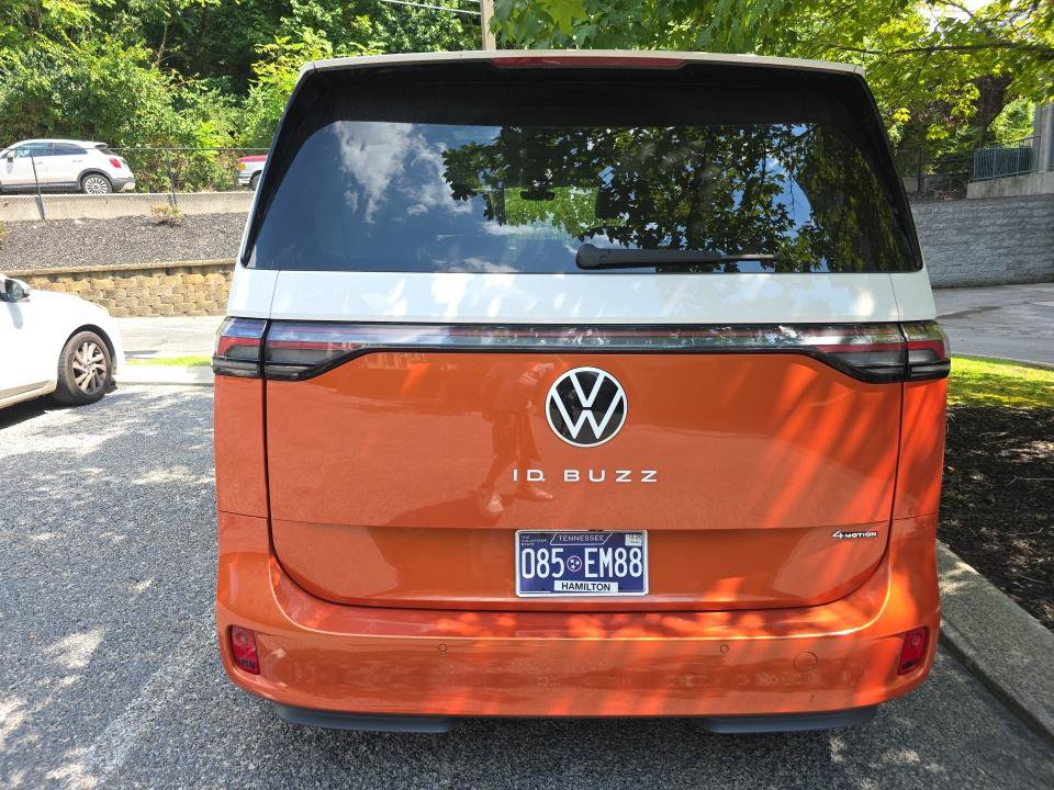 Used 2025 Volkswagen ID. Buzz 1st Edition w/ Cupholders Package AWD/4WD image 14