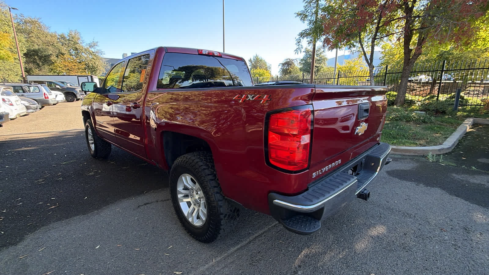 Used 2018 Chevrolet Silverado 1500 LT w/ All Star Edition AWD/4WD image 7