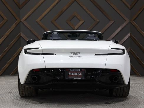 Used 2019 Aston Martin DB11 Volante image 22