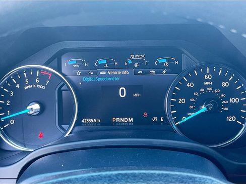 Used 2021 Ford Expedition XLT RWD image 12