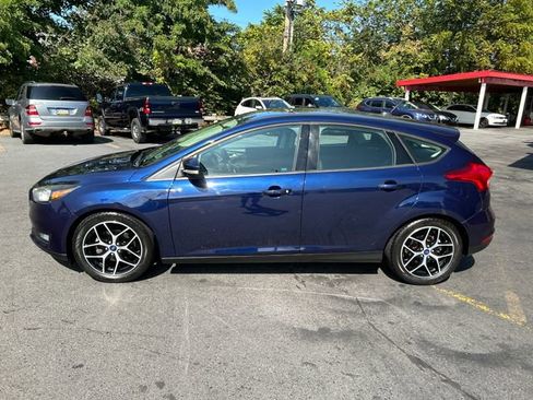 Used 2017 Ford Focus SEL w/ Cold Weather Package image 2