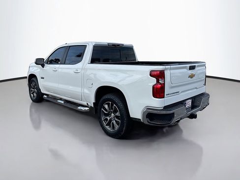Used 2023 Chevrolet Silverado 1500 LT AWD/4WD image 5