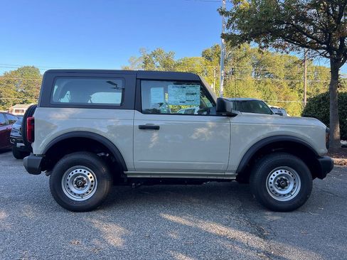 New 2025 Ford Bronco 2-Door image 3