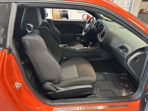 Used 2022 Dodge Challenger R/T Scat Pack w/ Shaker Package image 32