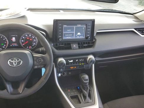 Used 2019 Toyota RAV4 LE image 12