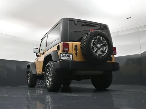 Used 2013 Jeep Wrangler Rubicon w/ PWR Convenience Group AWD/4WD image 22