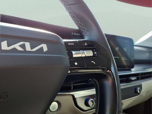 New 2026 Kia Sorento S AWD/4WD image 10