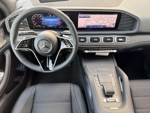 New 2026 Mercedes-Benz GLE 580 4MATIC image 4