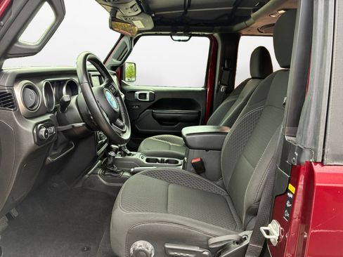 Used 2021 Jeep Wrangler Sport AWD/4WD image 11
