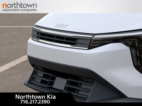 New 2025 Kia K4 LXS image 13