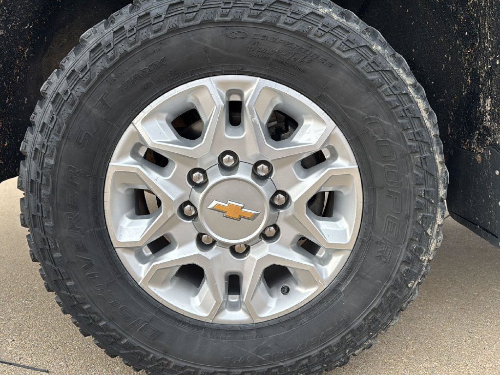 Used 2021 Chevrolet Silverado 3500 LTZ w/ LTZ Convenience Package AWD/4WD image 25