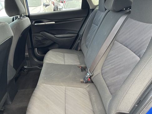 Used 2022 Kia Seltos LX AWD/4WD image 15