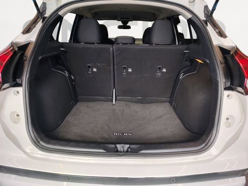 Used 2021 Nissan Kicks SR image 16