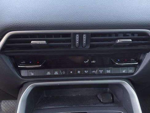 Certified 2024 MAZDA CX-90 Plug-In Hybrid w/ Preferred AWD/4WD image 21