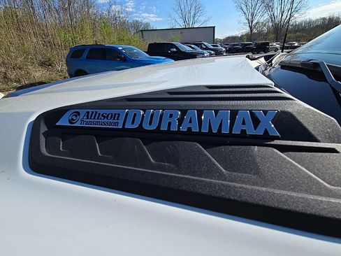 Used 2025 Chevrolet Silverado 2500 LT w/ Convenience Package image 14