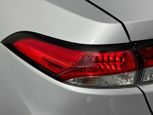 Used 2021 Toyota Corolla L FWD image 30