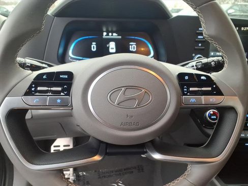 Used 2025 Hyundai Elantra Sport image 30