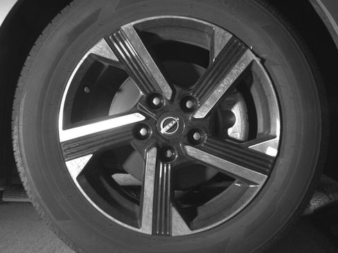 Used 2025 Nissan Sentra SV FWD image 13