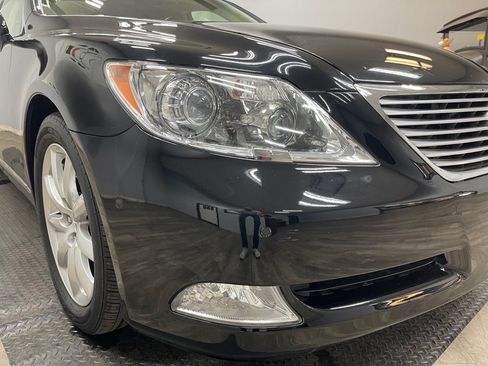 Used 2009 Lexus LS 460 L w/ Executive Class Seating Pkg RWD image 16