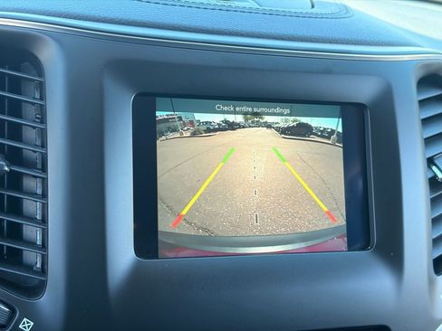Used 2020 Jeep Cherokee Latitude w/ Cold Weather Group AWD/4WD image 23