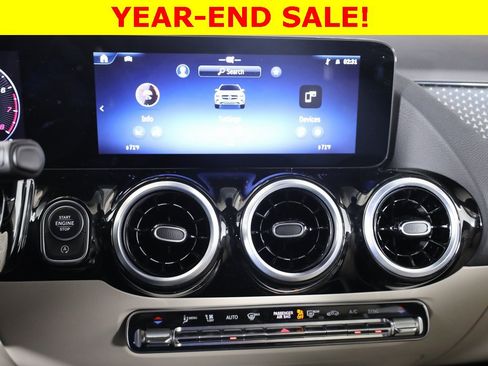 Used 2025 Mercedes-Benz GLA 250 4MATIC image 23