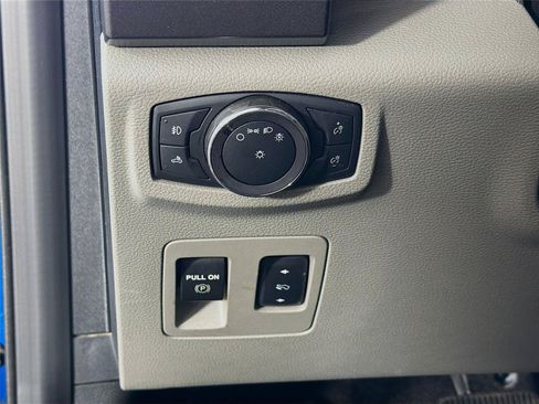 Used 2019 Ford F150 XLT w/ Equipment Group 302A Luxury AWD/4WD image 17