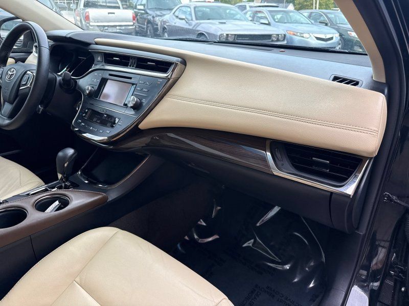 Used 2013 Toyota Avalon XLE Premium FWD image 16