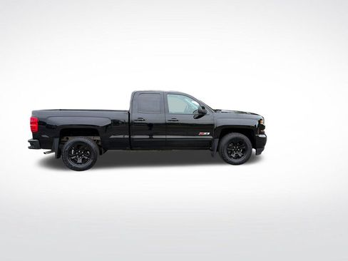 Used 2017 Chevrolet Silverado 1500 LT w/ Midnight Edition AWD/4WD image 7
