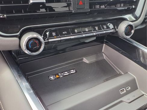 New 2026 Chevrolet Tahoe Premier w/ Sun And Tow Package AWD/4WD image 9