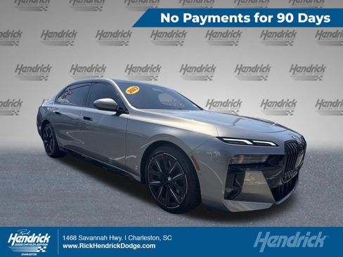 Used 2023 BMW 740i RWD image 1