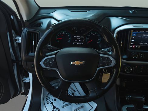 Used 2021 Chevrolet Colorado LT w/ Fleet Safety Package image 15