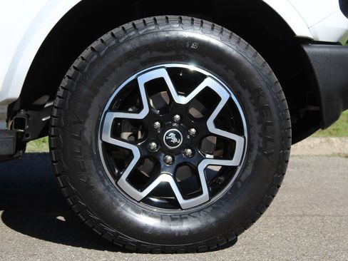Used 2022 Ford Bronco Outer Banks AWD/4WD image 24