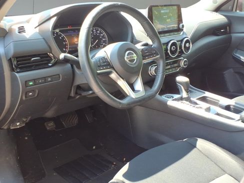 Used 2022 Nissan Sentra SV w/ All-Weather Package FWD image 9