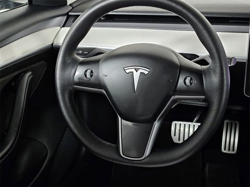 Used 2022 Tesla Model 3 Performance image 9