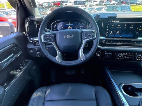 Used 2026 Chevrolet Silverado 2500 LTZ w/ LTZ Plus Package AWD/4WD image 5