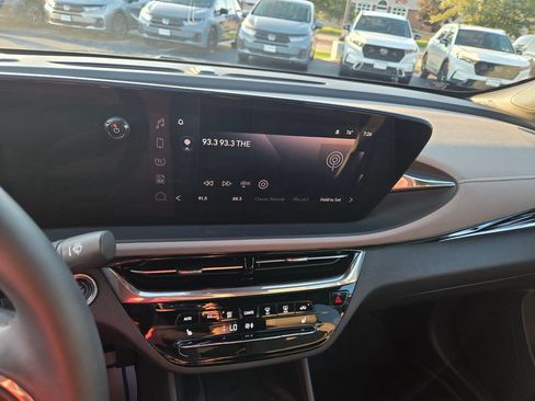 Used 2026 Buick Envista Avenir FWD image 40