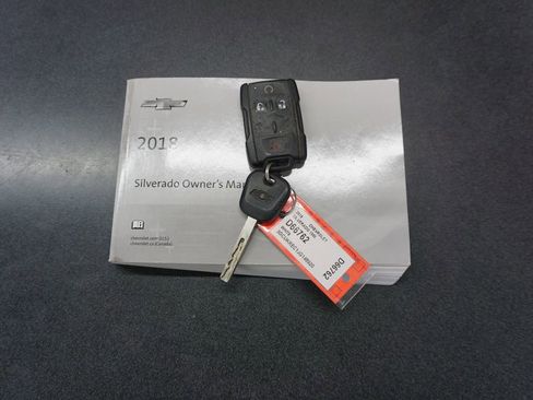 Used 2018 Chevrolet Silverado 1500 LT w/ Texas Edition image 16