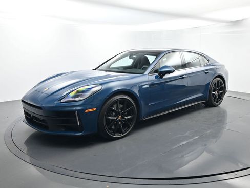 Certified 2026 Porsche Panamera 4 AWD/4WD image 1