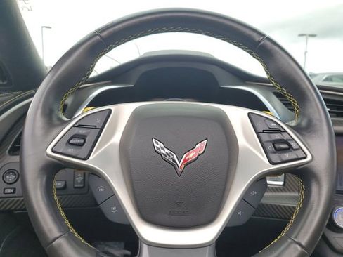 Used 2018 Chevrolet Corvette Stingray Convertible RWD image 14