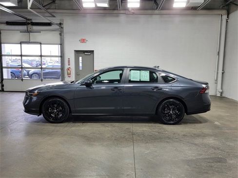 Certified 2025 Honda Accord LX image 9