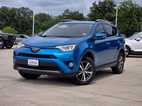 Used 2018 Toyota RAV4 XLE w/ Plus Extra Value Package FWD image 1