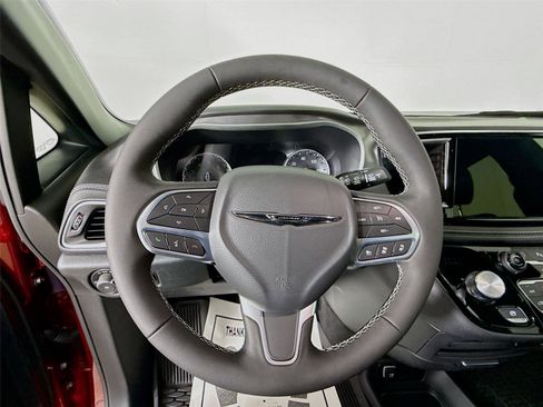 New 2026 Chrysler Pacifica Select image 12
