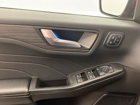 Used 2023 Ford Escape Platinum AWD/4WD image 17