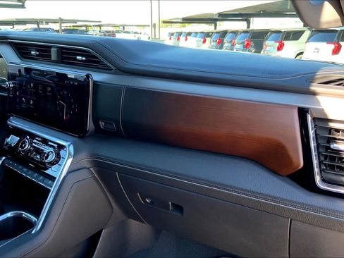 Certified 2023 GMC Sierra 1500 Denali w/ Technology Package image 18