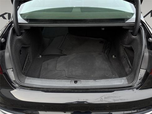 Used 2022 Audi A4 2.0T Premium w/ Convenience Package image 25