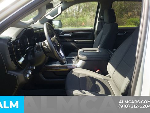 Used 2022 GMC Sierra 1500 Elevation w/ LPO, Elevation Black Package image 6