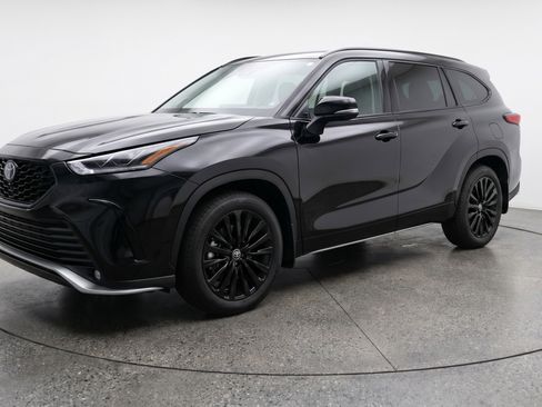 Used 2025 Toyota Highlander XSE AWD/4WD image 3