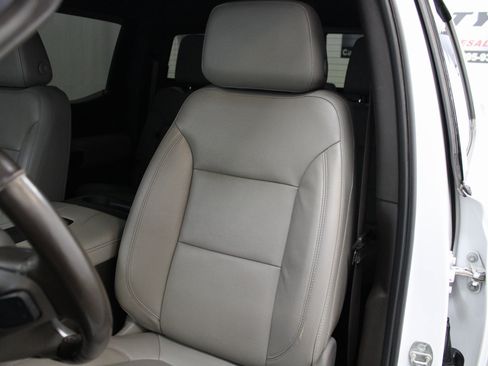 Used 2020 Chevrolet Silverado 1500 LTZ w/ LTZ Convenience Package image 15